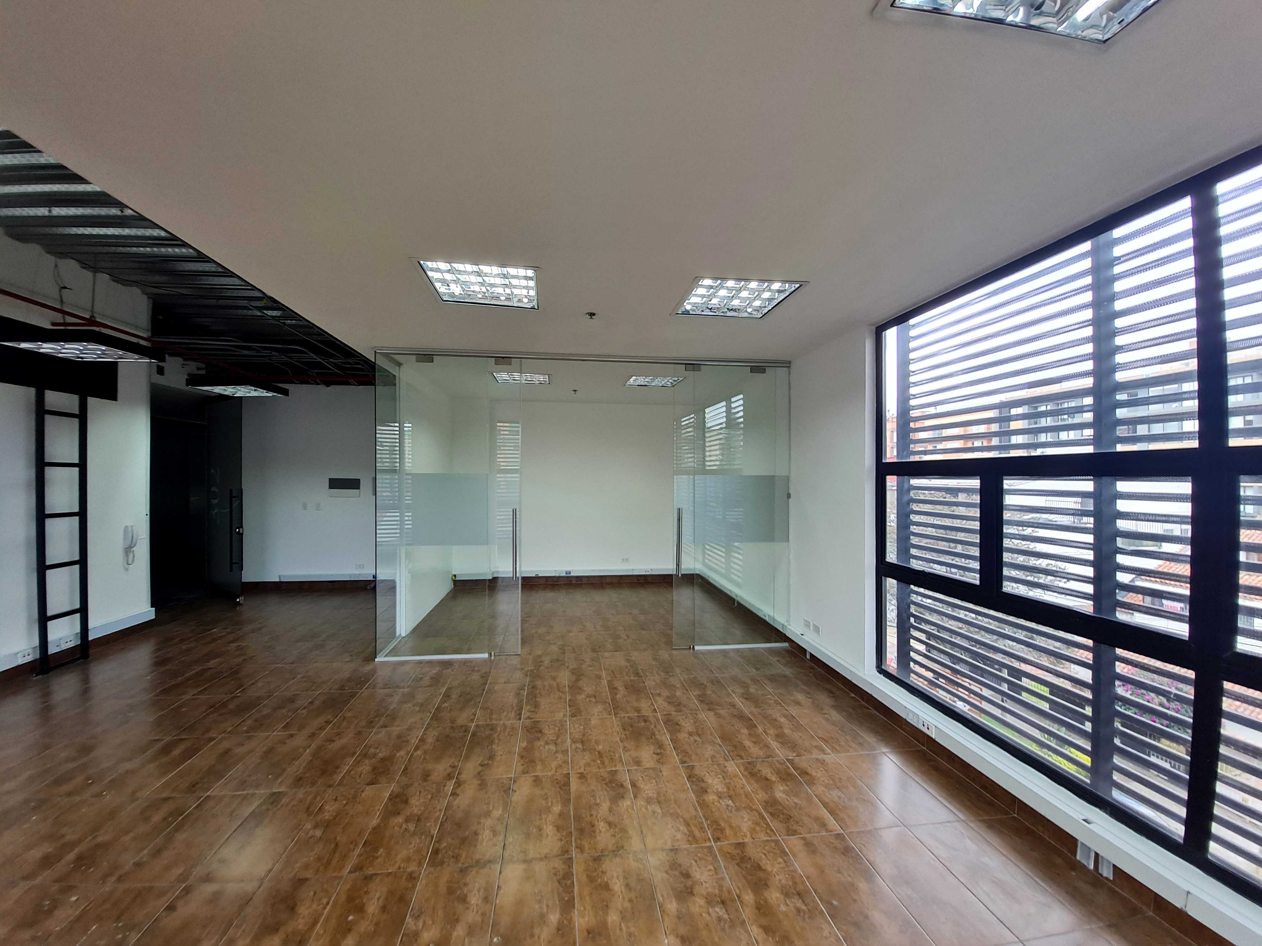 Imagen de  Oficina para arriendo y/o venta en Terra 116