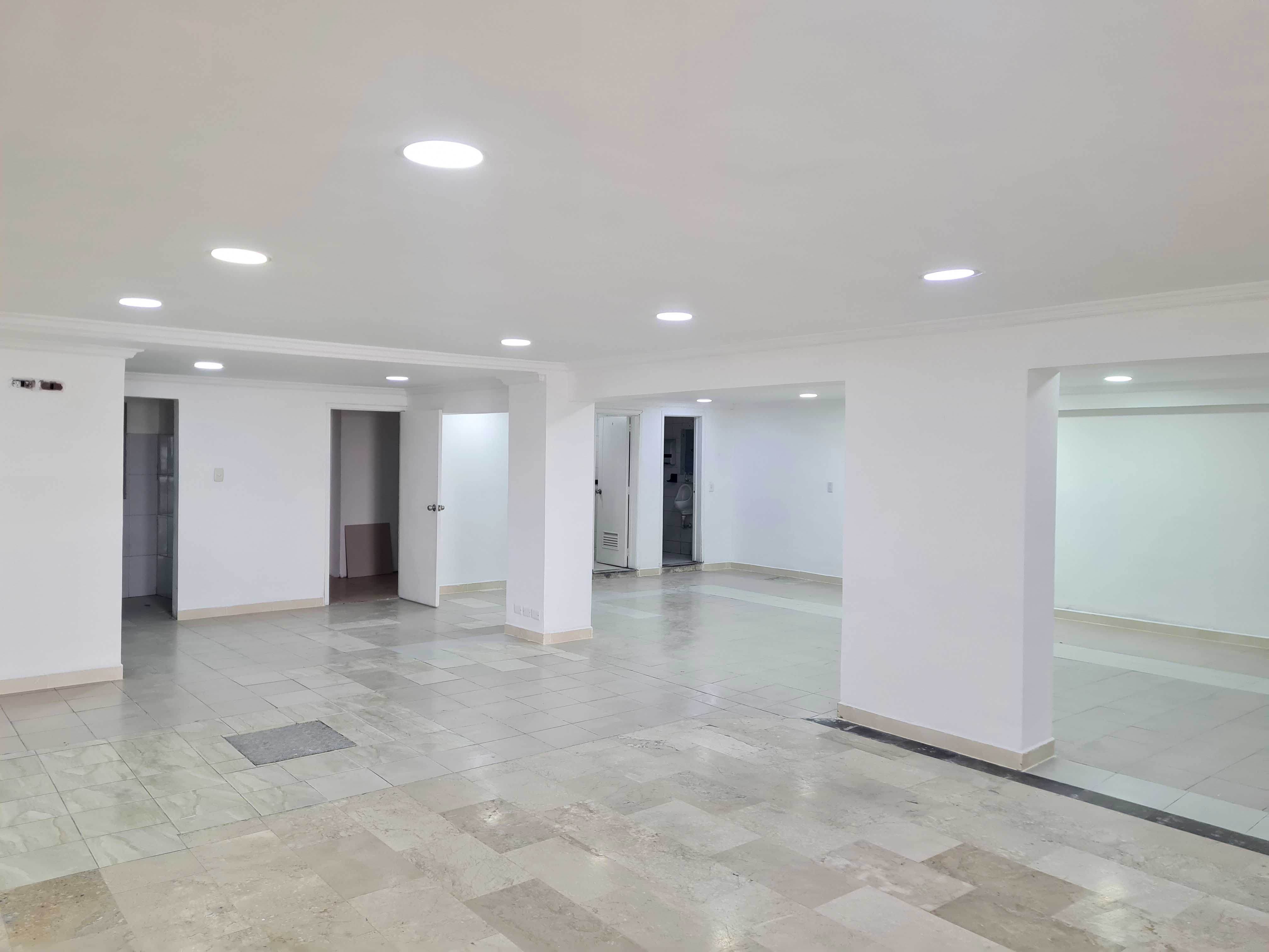 Imagen de  Local comercial en Avenida 15 con 116